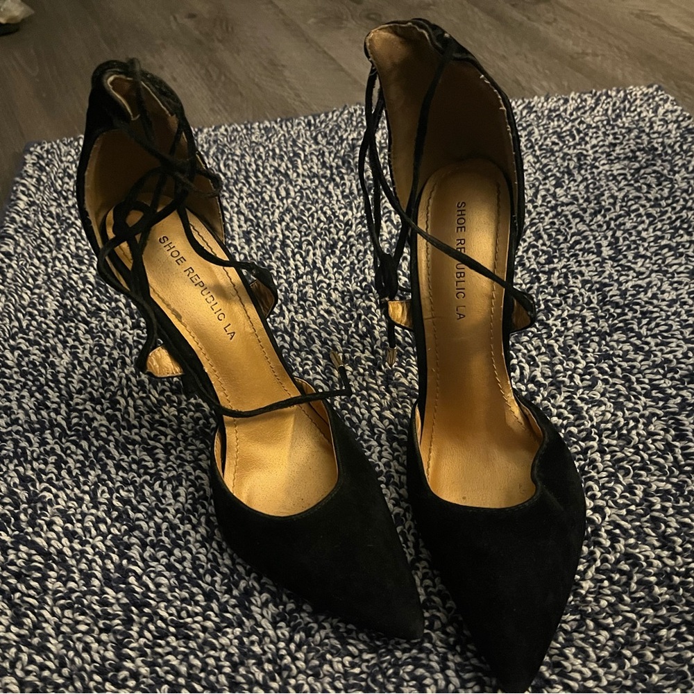 Heels - Picture 2 of 4